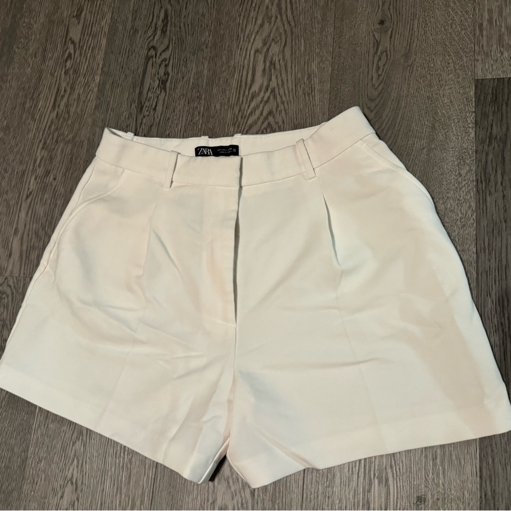 Zara shorts L